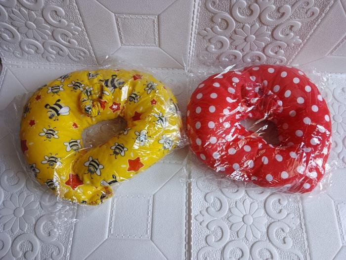 Bantal Dot Bayi