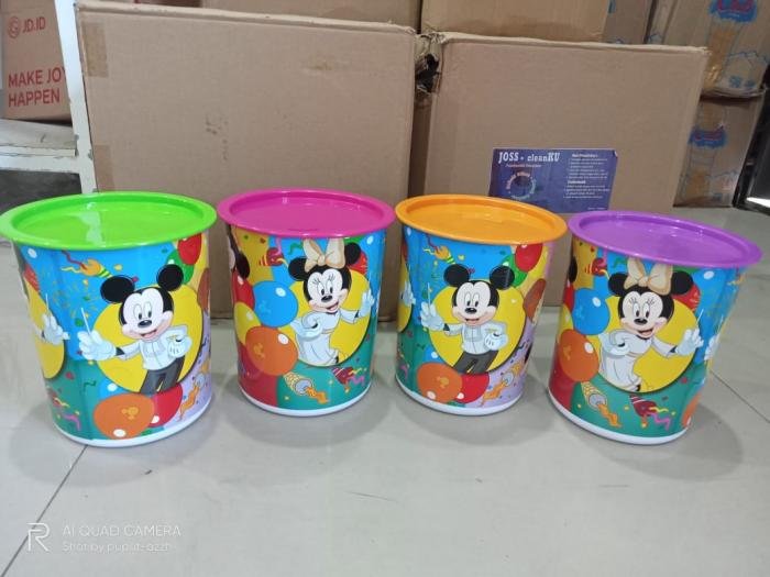 Toples Odate Karakter