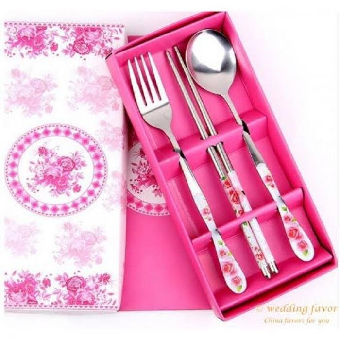 Sendok Chinese Dining Set