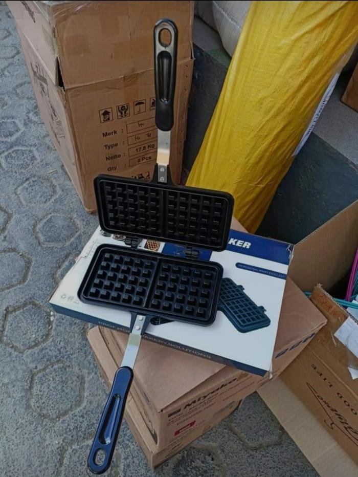 Cetakan Double Waffle Maker