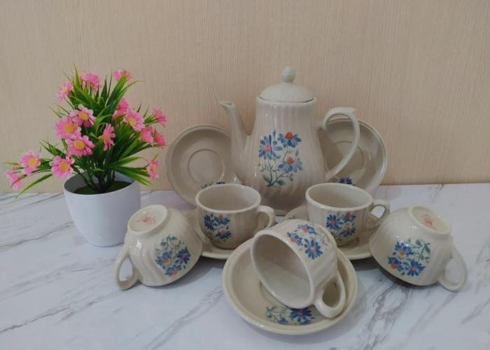 Tea Set Akira