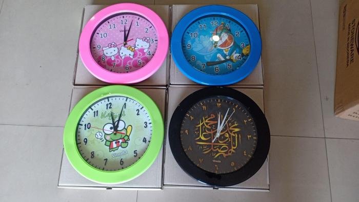 Jam Dinding Motif