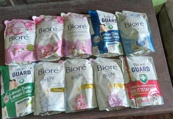 Body Wash Biore KECIL 400ml