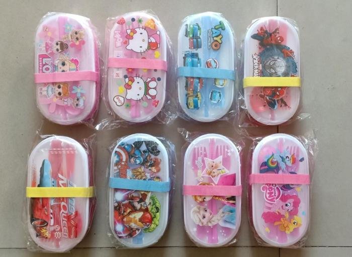 Kotak Makan 2Tingkat Karakter