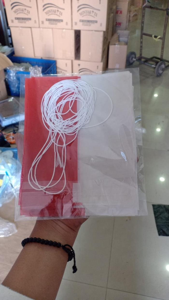 Bendera Plastik + Tali