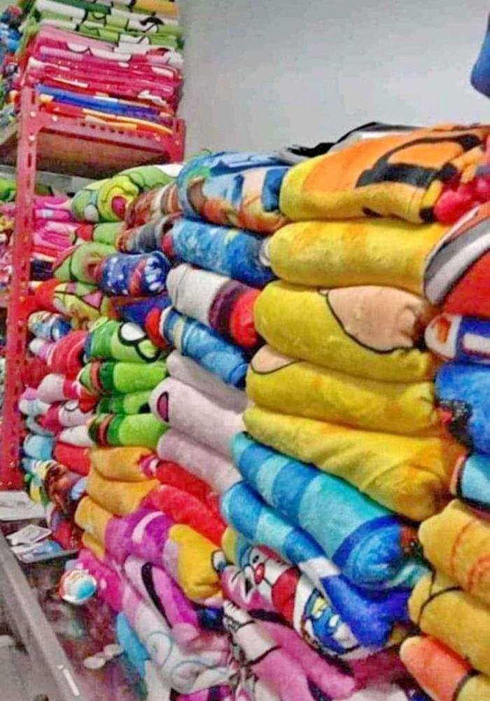 Selimut Bulu Karakter