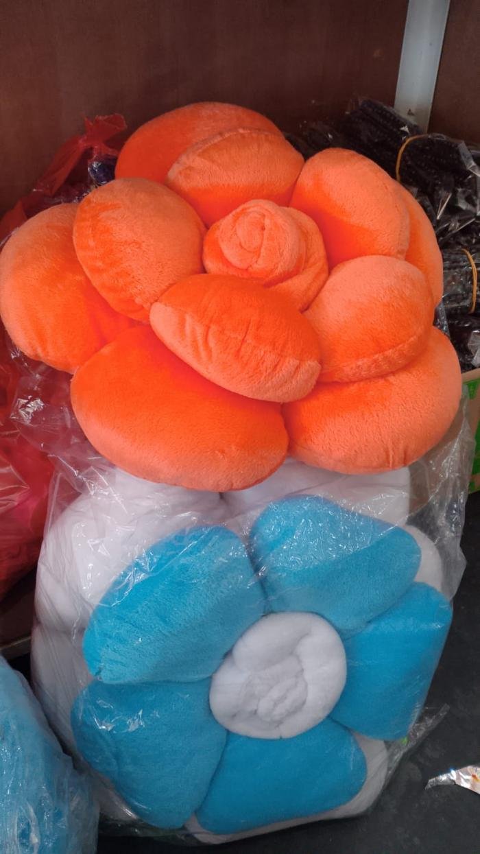 Bantal Sofa Bunga