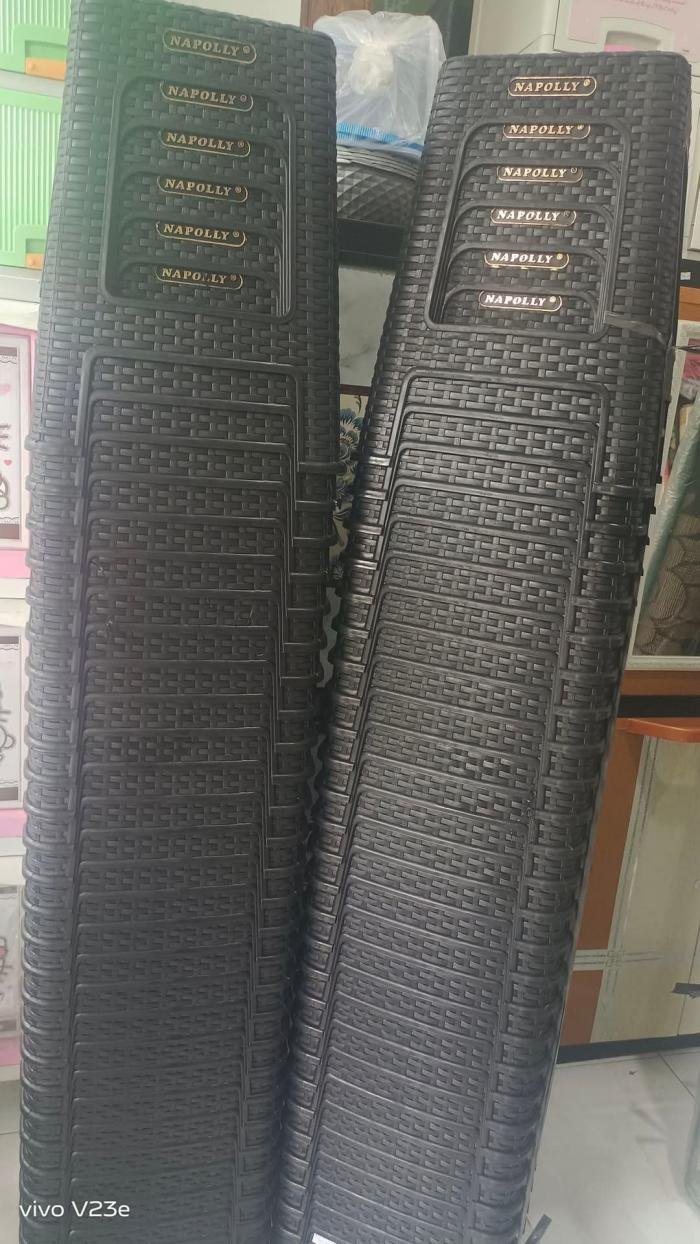 Kursi Napolly Hitam