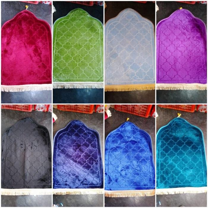 Sajadah Kerucut Polos Emboss