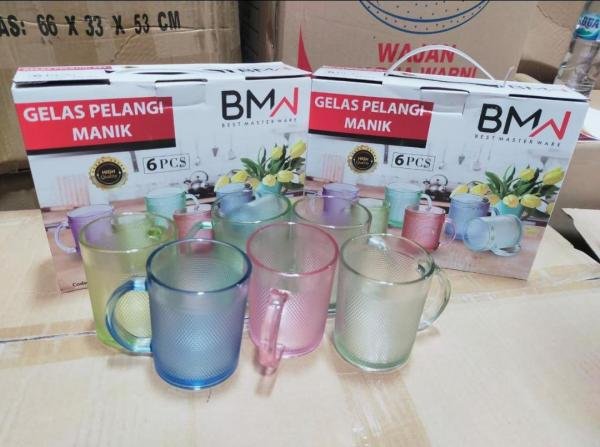 Gelas Pelangi Manik