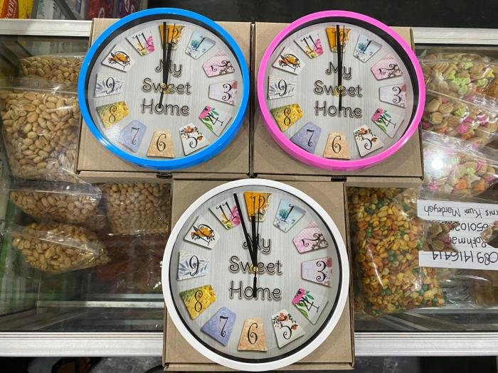 Jam Dinding Sedang DIZ