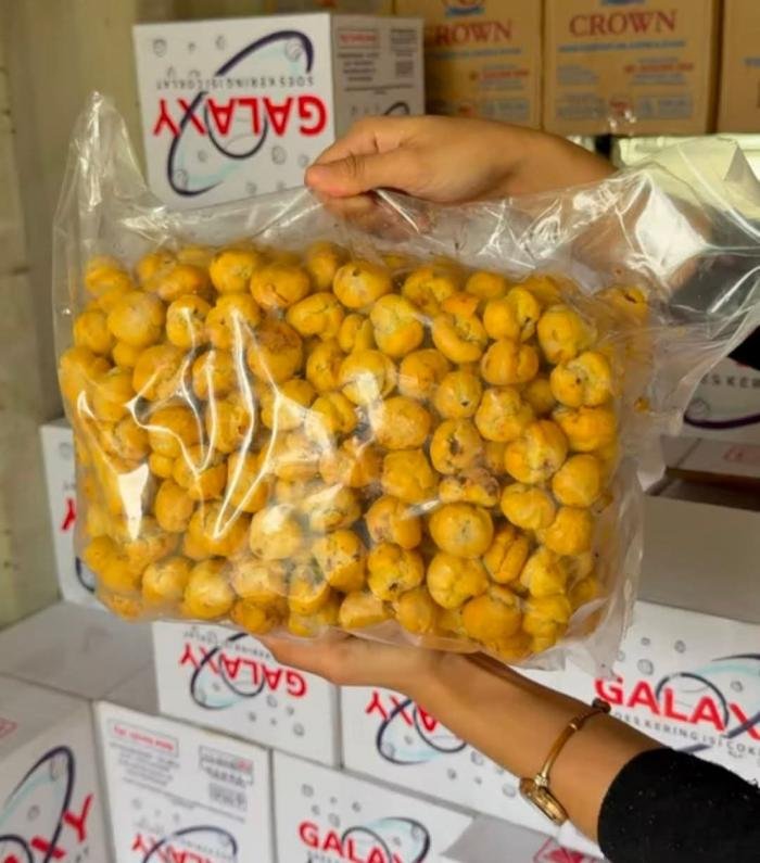 Soes Coklat Galaxy Dus