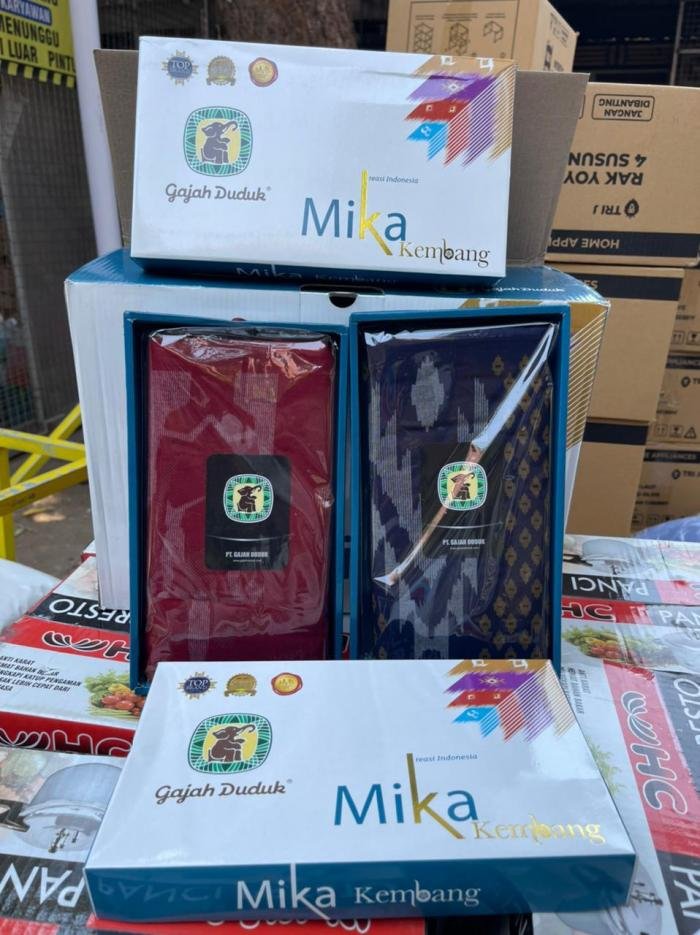 Sarung Gajah Duduk Mika Kembang
