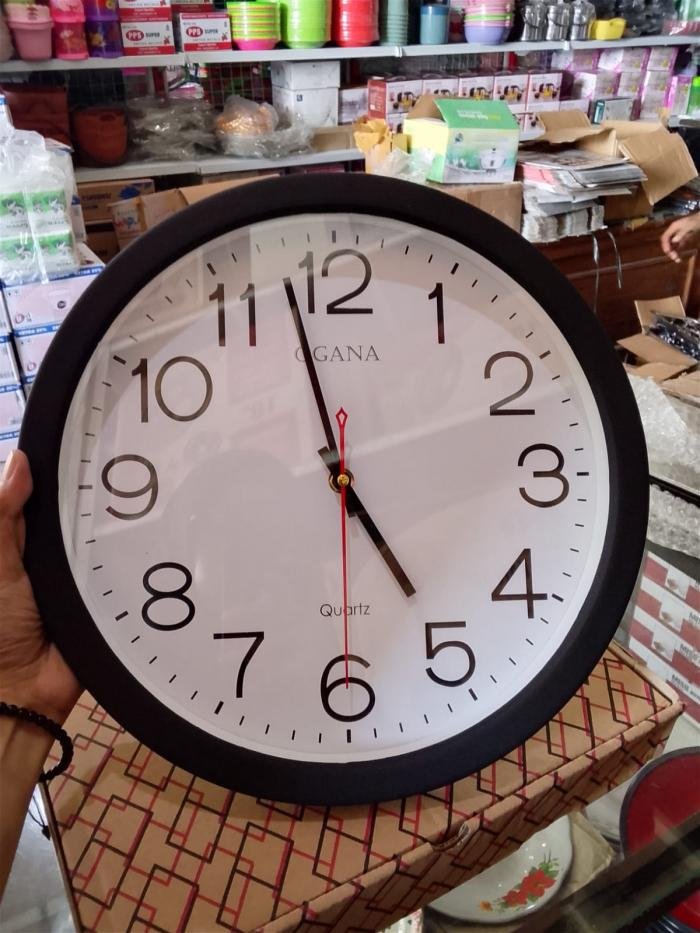 Jam Dinding Bulat Jumbo 8989