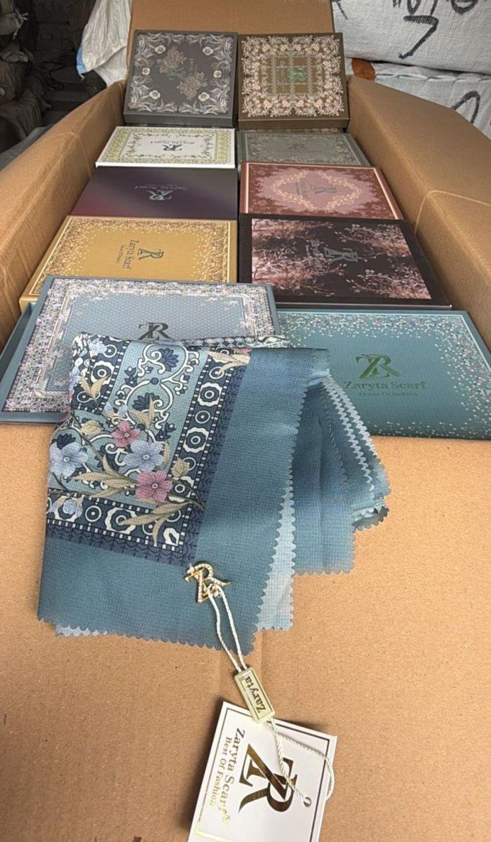 Segiempat Zaryta Motif Box Exclusive