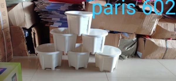 Pot Bunga  Paris 602 Diameter 18cm