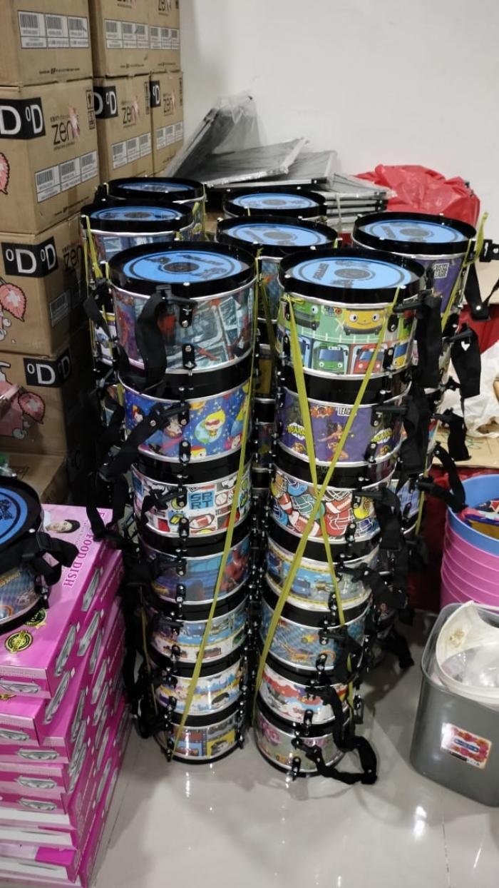 Drumban Anak karakter Kecil